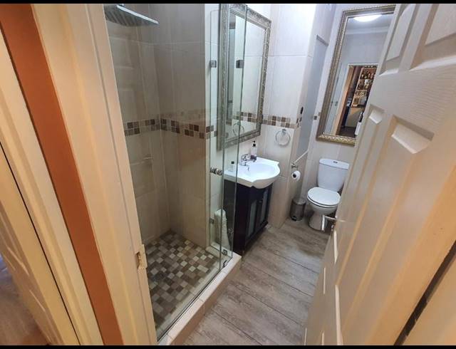 2 BEDROOM APARTMENT FOR SALE IN UMHLANGA RIDGE